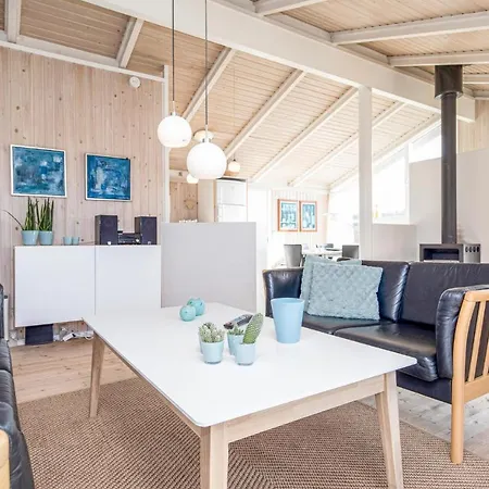 Holiday home Stunning In Hjorring With Sauna *