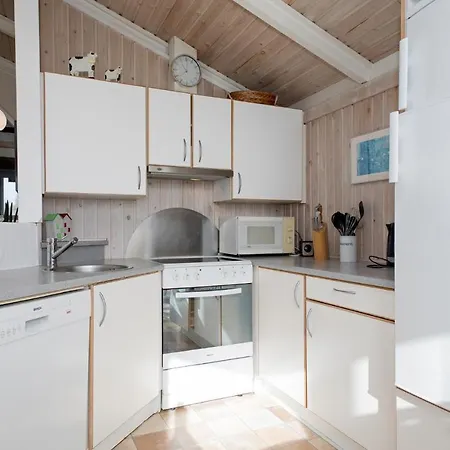 Stunning In Hjorring With Sauna Holiday home Lonstrup