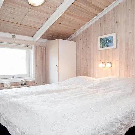 Stunning In Hjorring With Sauna Hébergement de vacances